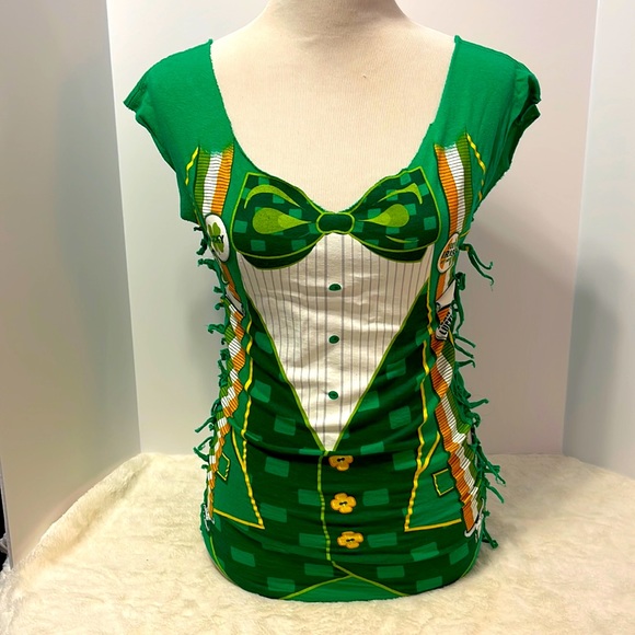 Tops - Hand made cut out St Patrick’s Day top. In size Small/Medium